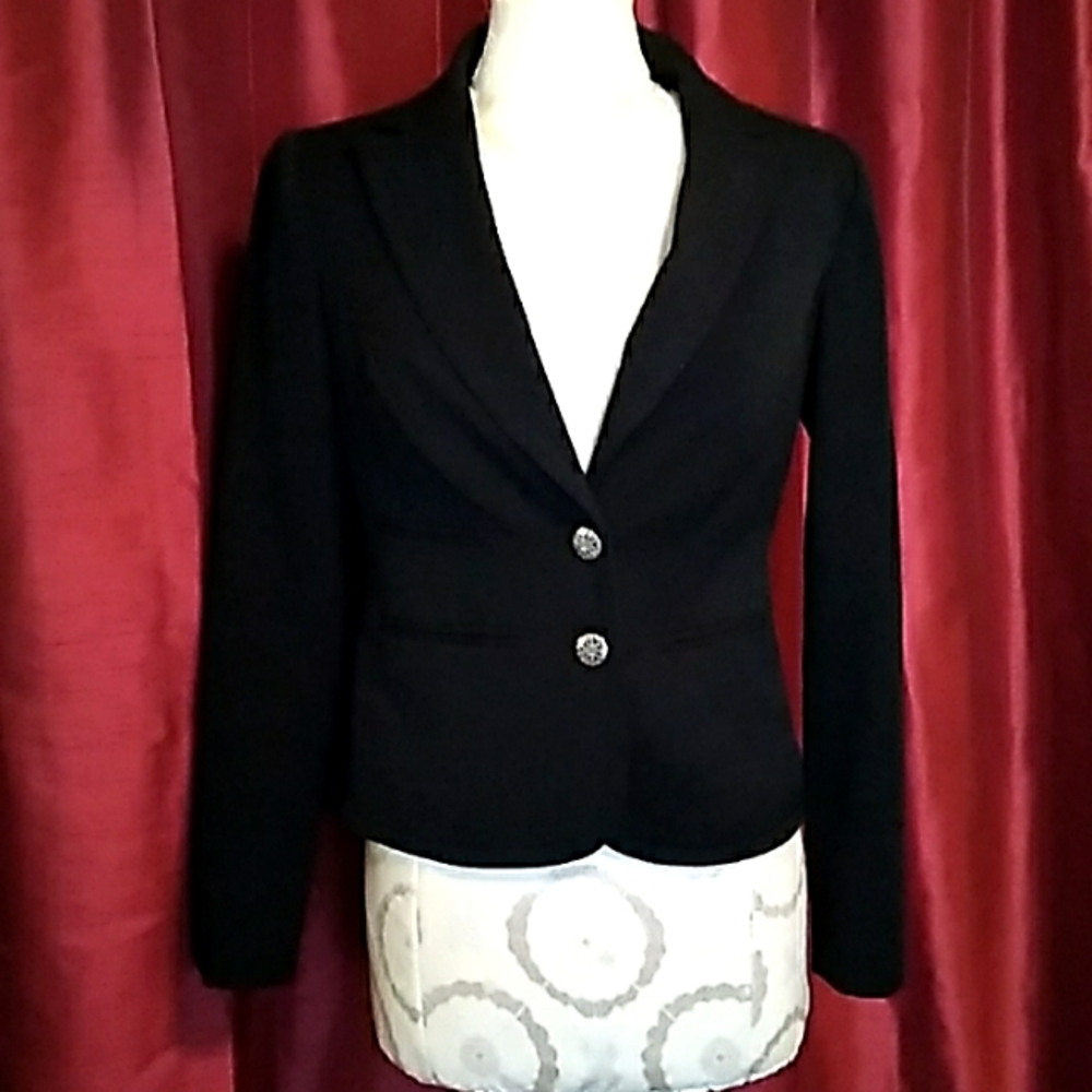 Fitted suit jacket